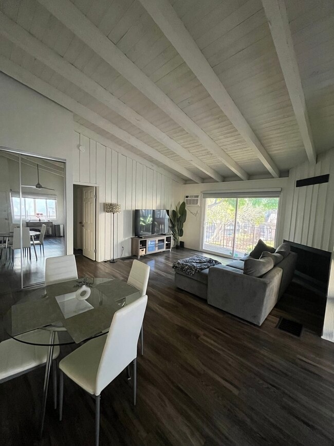 Building Photo - 463 Fair Dr