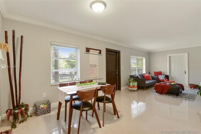 Building Photo - 5950 SW 45th St
