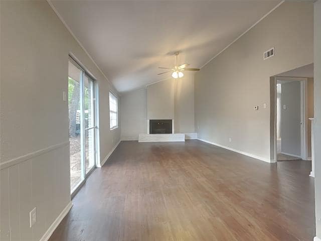Building Photo - 1401 Wisteria Way