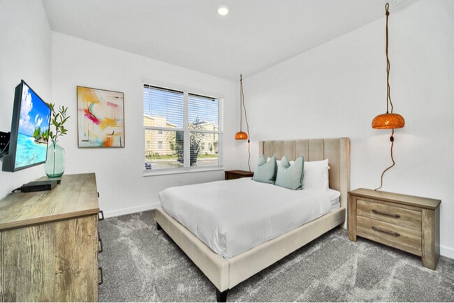 Building Photo - 9175 Sommerset Hills Dr