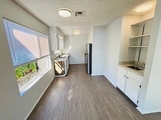 Foto del edificio - 1103 W Angeleno Ave