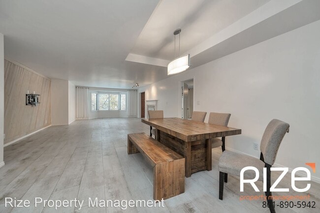 Building Photo - 2 br, 2.5 bath House - 171 East 3rd Ave Un...