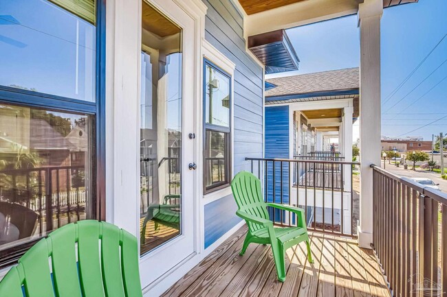 Building Photo - 520 N De Villiers St