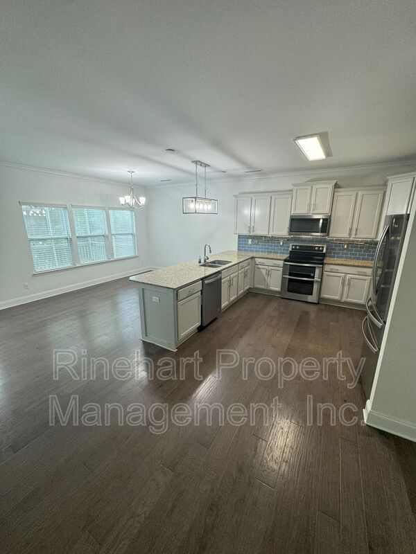 Building Photo - 1049 Ellis Pond Dr