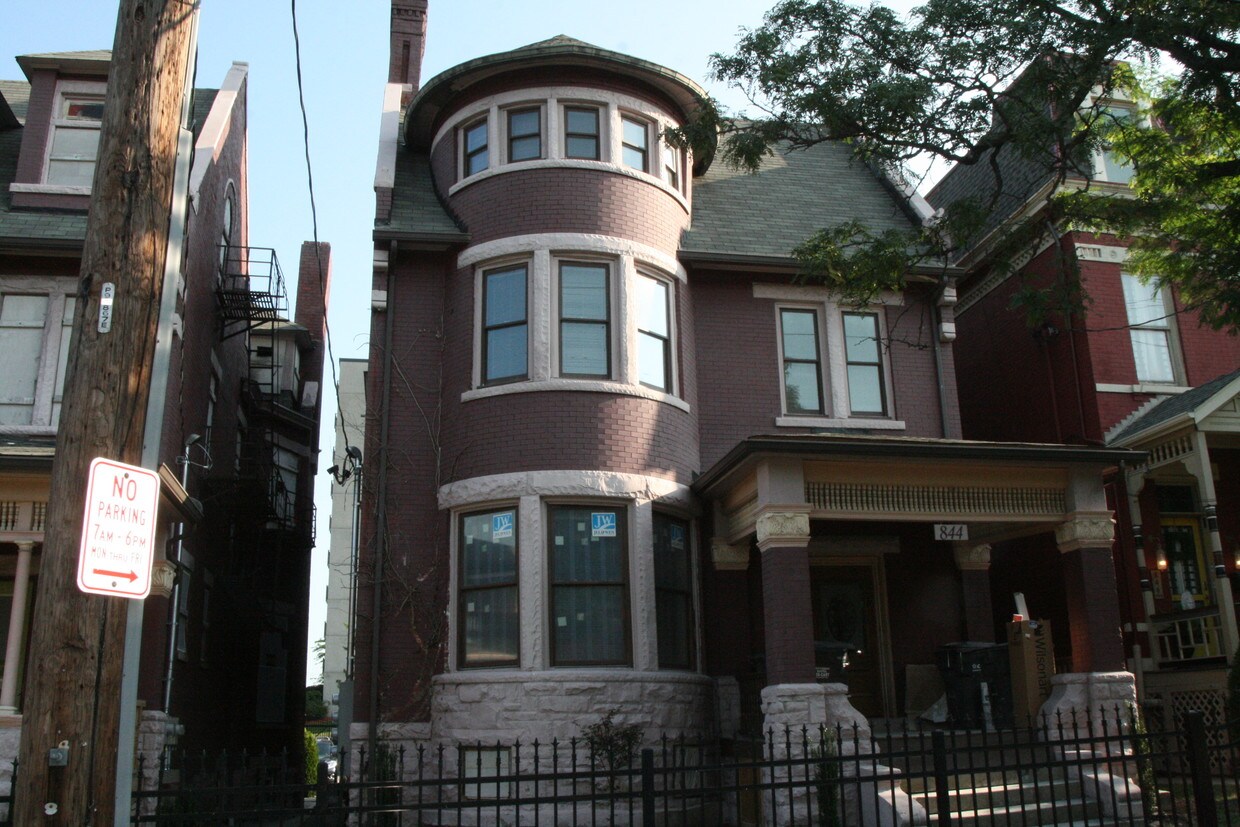 Primary Photo - 844 Lincoln Ave