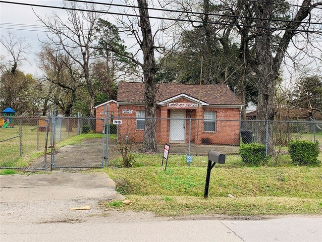 Building Photo - 7416 Curry Rd