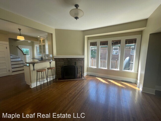 Foto del edificio - 4 br, 3 bath House - 5108 Meridian Ave N