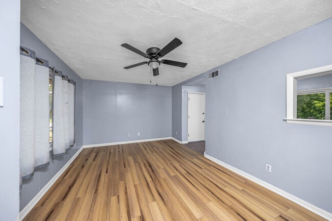 Building Photo - 3505 NW Lincoln Ave