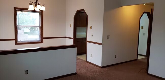 Building Photo - 645 Galena Ct