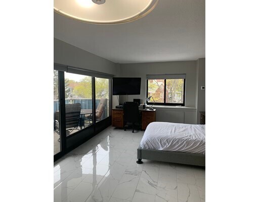 Foto del edificio - 300 Lynn Shore Dr