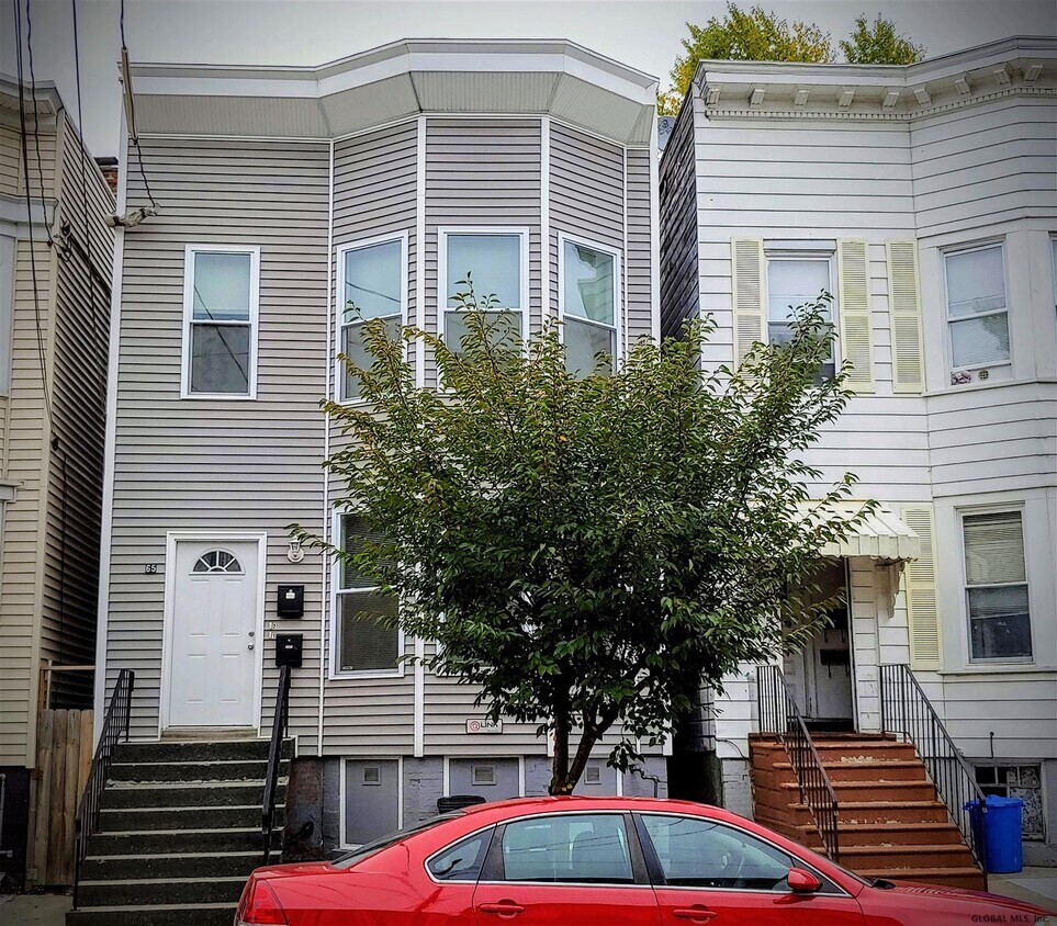 Primary Photo - 65 Dana Ave