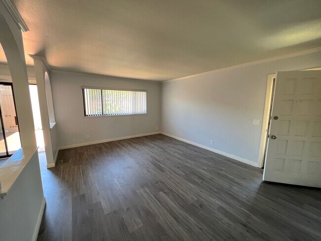 Building Photo - Single story 3 bedroom in the desirable Cy...