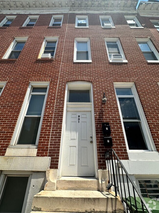 Building Photo - 931 N Stricker St