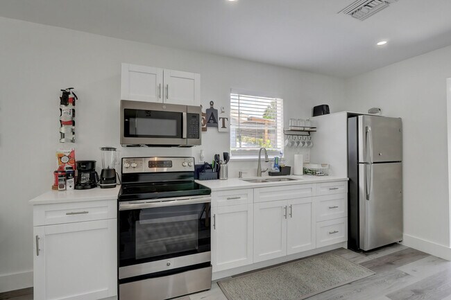 Foto del edificio - 27250 Shriver Ave