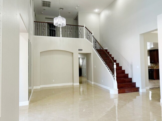 Foto del edificio - 7639 Comanche Canyon Ave