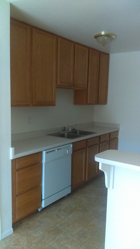 Primary Photo - 115 W Mountain View Ave