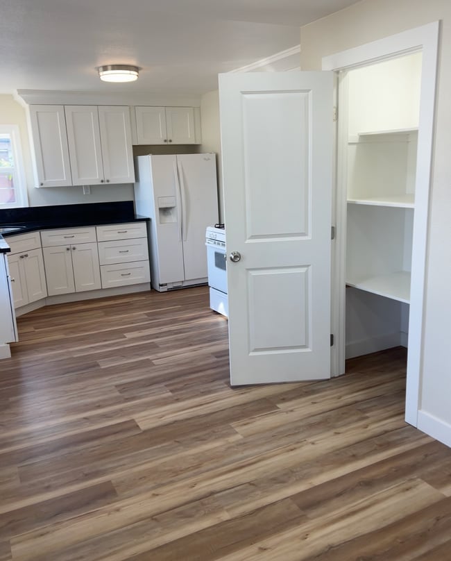 216 Cherry St, Lodi, CA 95240 House Rental in Lodi, CA