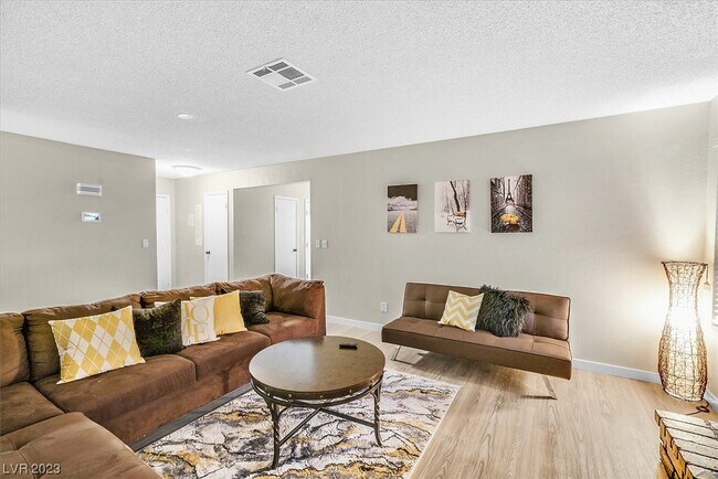 Foto del edificio - 734 Arrowhead Trail