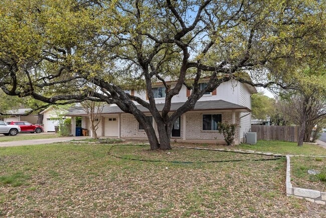 Building Photo - 4100 Harcourt Dr