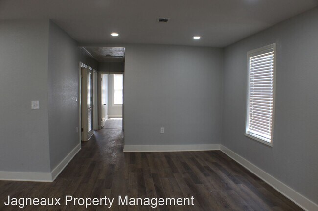 Foto del edificio - 3 br, 1.5 bath House - 3808 Vanderbuilt St