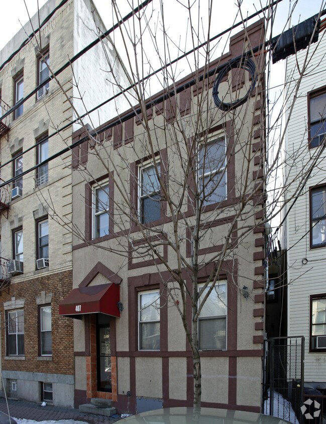 Building Photo - 407 59th St