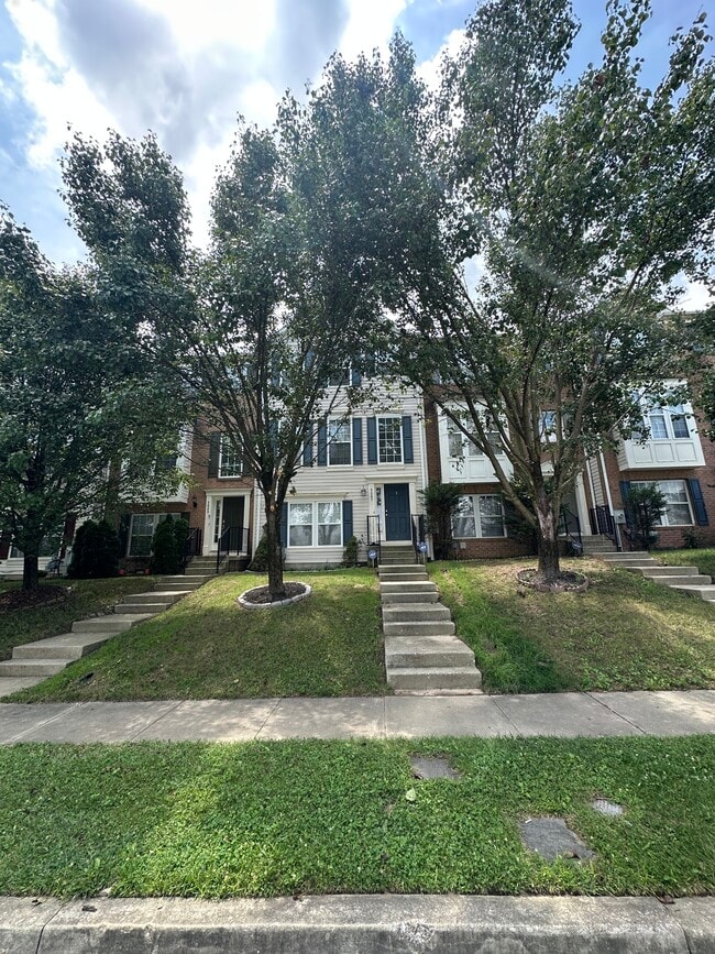 Building Photo - 5047 Leasdale Rd