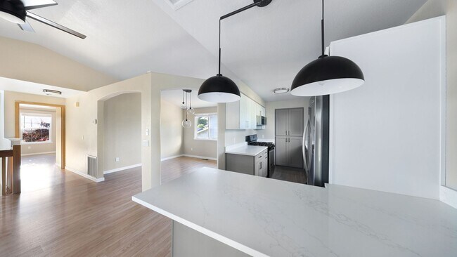 Building Photo - 4609 Guemes View