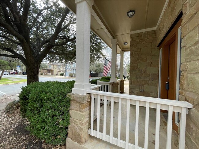Building Photo - 1606 Yoakum St