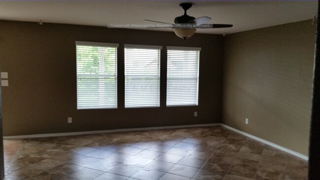 Foto del edificio - Huge 4/2.5/2 * In Desirable Monticello Ran...