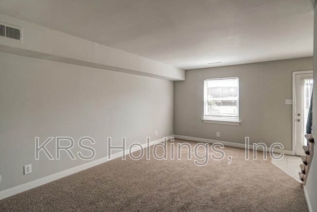 Foto del edificio - 5226 Goolsby Ct