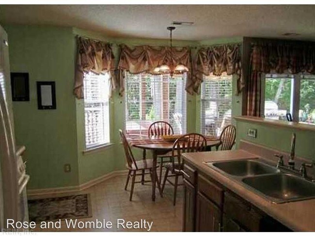 Building Photo - 3 br, 2.5 bath House - 6415 Worcester Way
