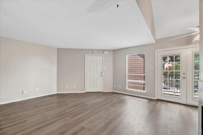 Foto del edificio - 9803 Walnut St