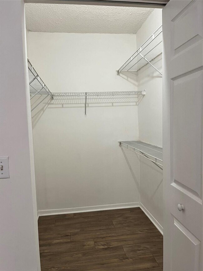 Building Photo - 2090 W Preserve Way