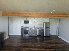 Building Photo - 3317 S Eastern Rd