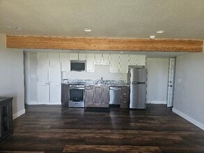 Building Photo - 3317 S Eastern Rd