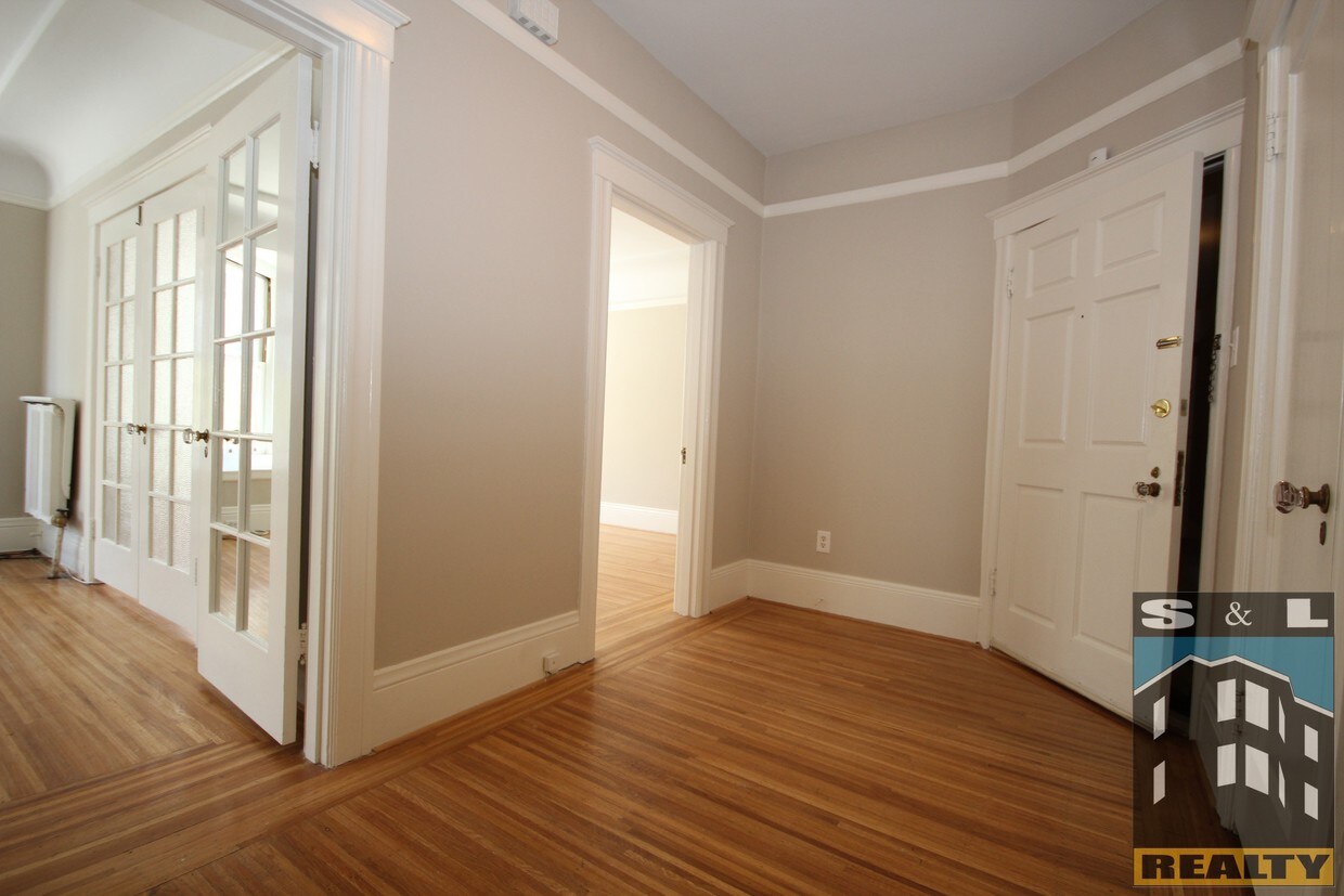 Foto principal - 1400 Greenwich St