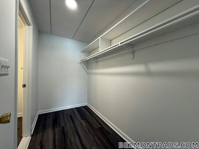 Building Photo - 55 Hill Rd