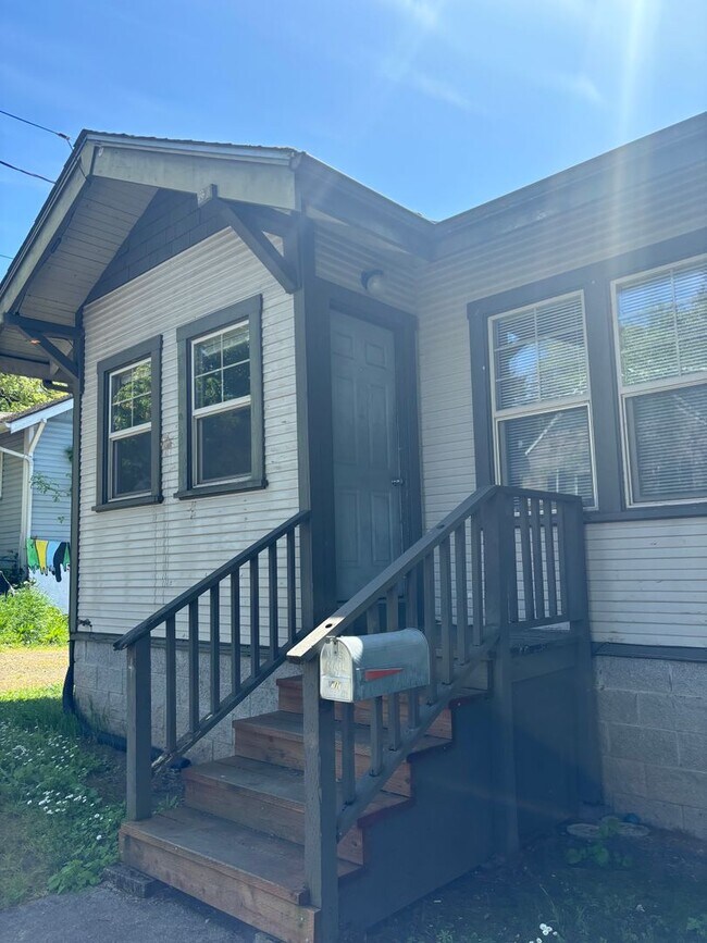 Foto del edificio - 1115 SE Roberts Ave
