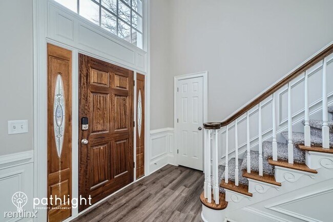Building Photo - 4 br, 2.5 bath House - 613 Heartwood Way S...