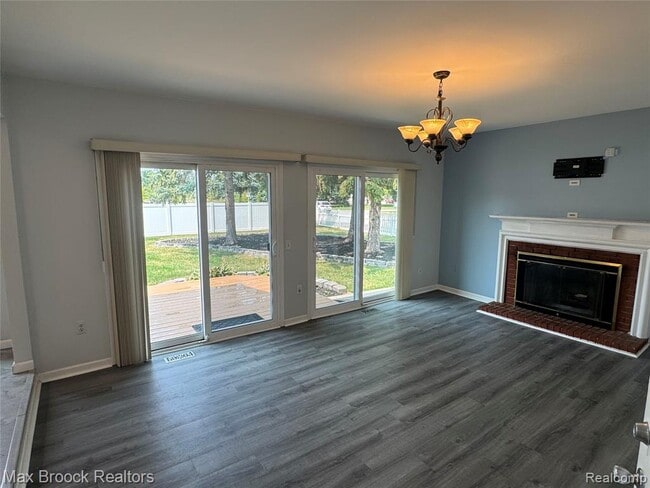 Building Photo - 35865 Ashford Dr