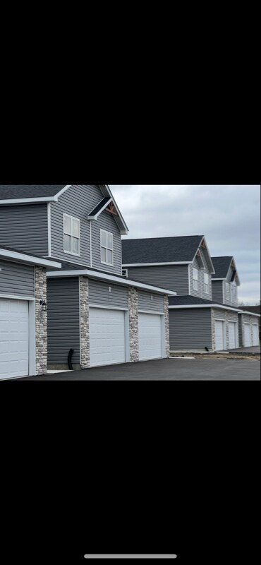 Foto del edificio - 400 Stewart Ct