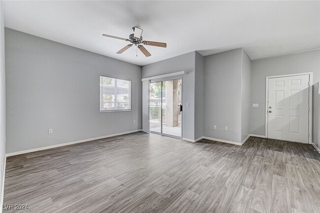 Building Photo - 2110 Los Feliz St