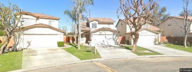 Building Photo - South Bakersfield Home