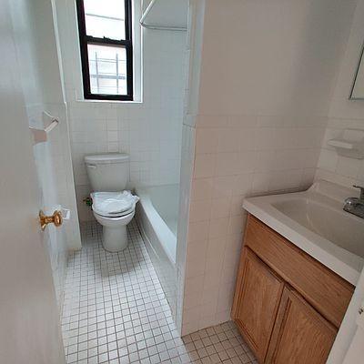 Foto del edificio - 1 bedroom in BRONX NY 10452