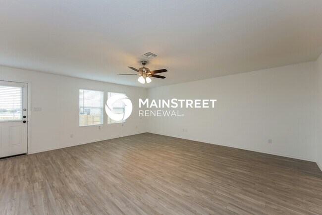 Foto del edificio - 4 Bedroom Pet-Friendly Home in San Antonio...