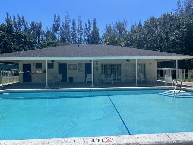 Foto del edificio - 5090 SW 64th Ave