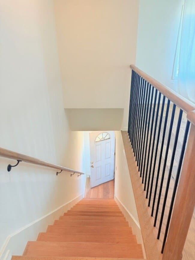 Building Photo - 1/2 OFF FIRST MONTH! BEAUTIFUL & SPACIOUS ...