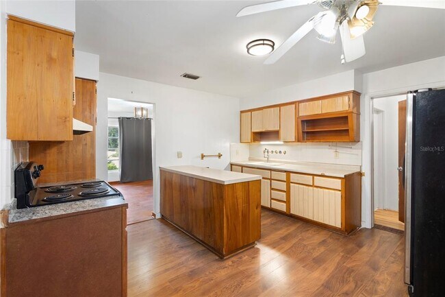 Building Photo - 2103 NW 36th Ter