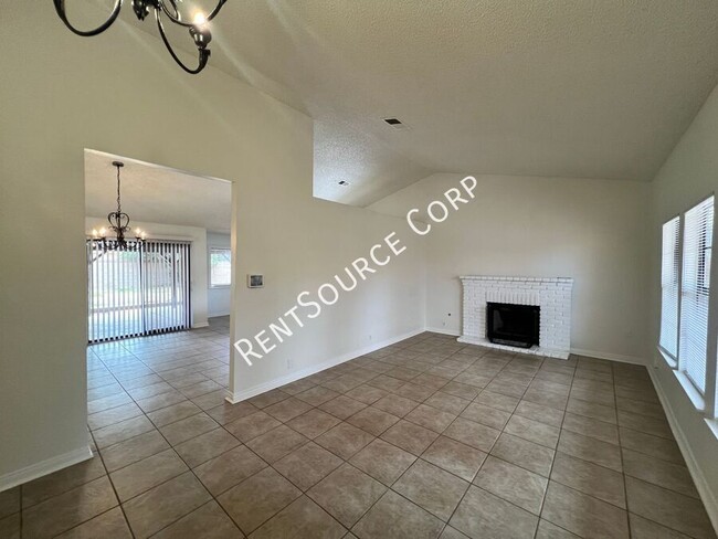 Building Photo - 4 Bedroom Single Story Home for Rent in We...