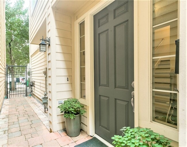 Photo - 5742 Kiam St House